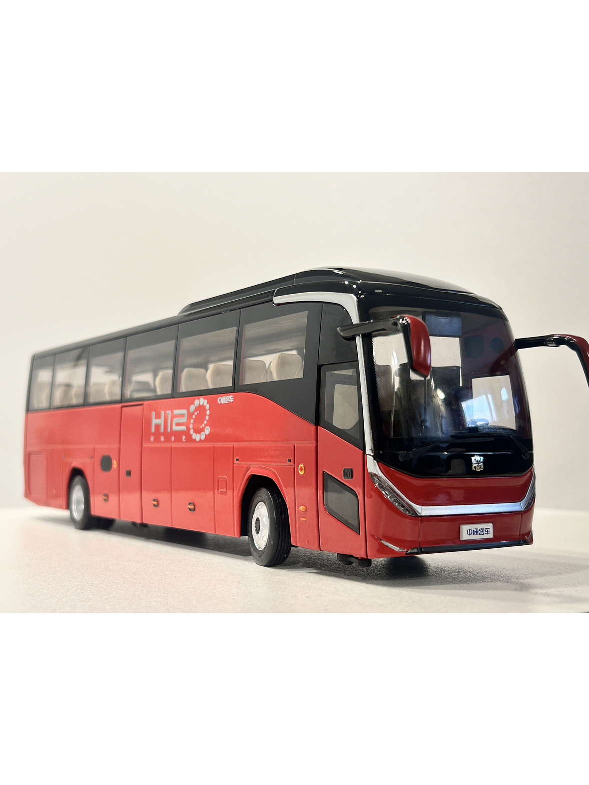 Bus Zhongtong H12. Escala 1:36 | 