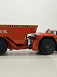 Camión Dumper  Sandvik Toro TH663  — Conrad Modelle. Escala 1:50. Equipo minería subterránea bajo perfil de 63 t | Chile - Miniatura 7