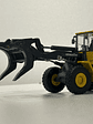 Komatsu WA250PT-5 1:50 CONRAD Modelle – Cargador frontal “tool carrier” de culto para operarios forestales y coleccionistas en Chile - Miniatura 3