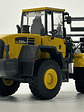 Komatsu WA250PT-5 1:50 CONRAD Modelle – Cargador frontal “tool carrier” de culto para operarios forestales y coleccionistas en Chile - Miniatura 9
