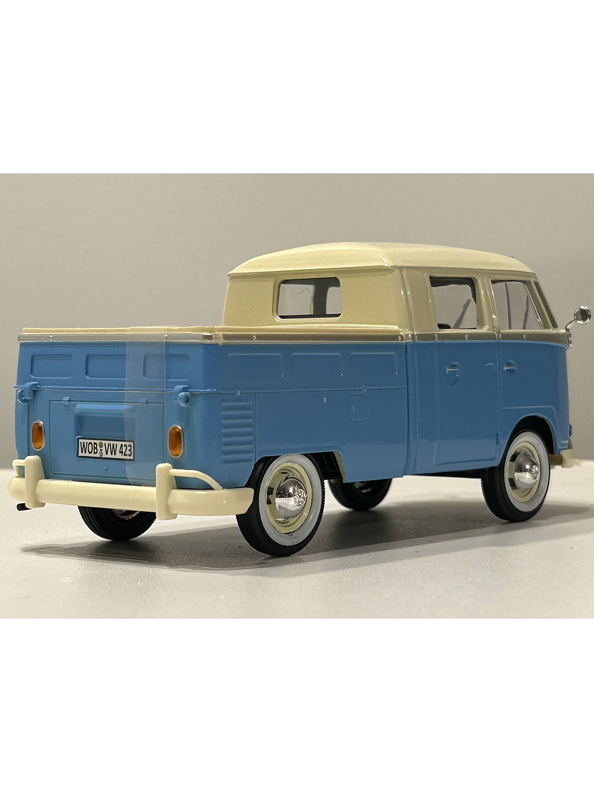 Motormax Volkswagen T1 DoKa (Double Cab Pickup), 1:24 – Timeless Legends 17