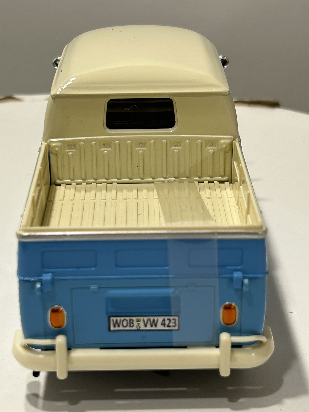 Motormax Volkswagen T1 DoKa (Double Cab Pickup), 1:24 – Timeless Legends 18