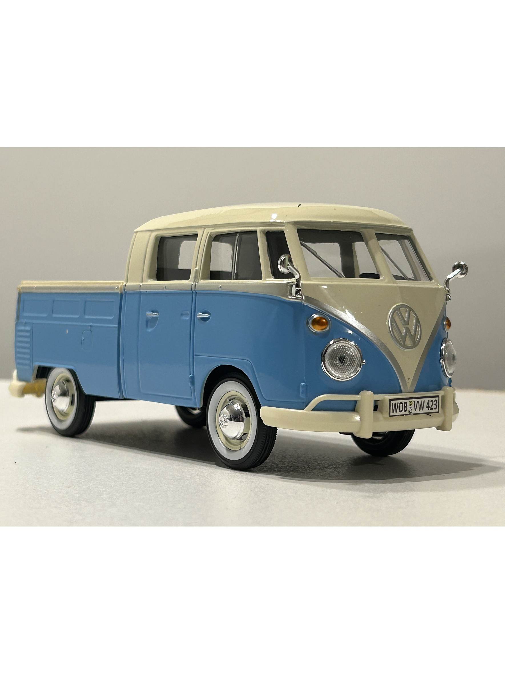 Motormax Volkswagen T1 DoKa (Double Cab Pickup), 1:24 – Timeless Legends 15
