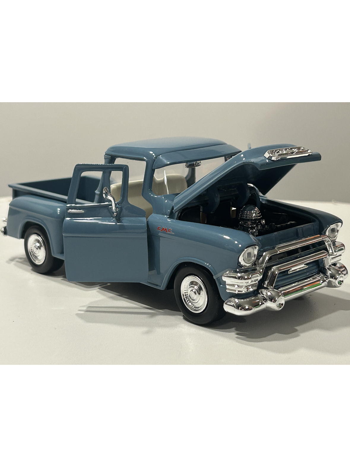 Motormax GMC 100 Pickup, 1:24 (Timeless Legends) – Ruta Nostalgia Chile 3