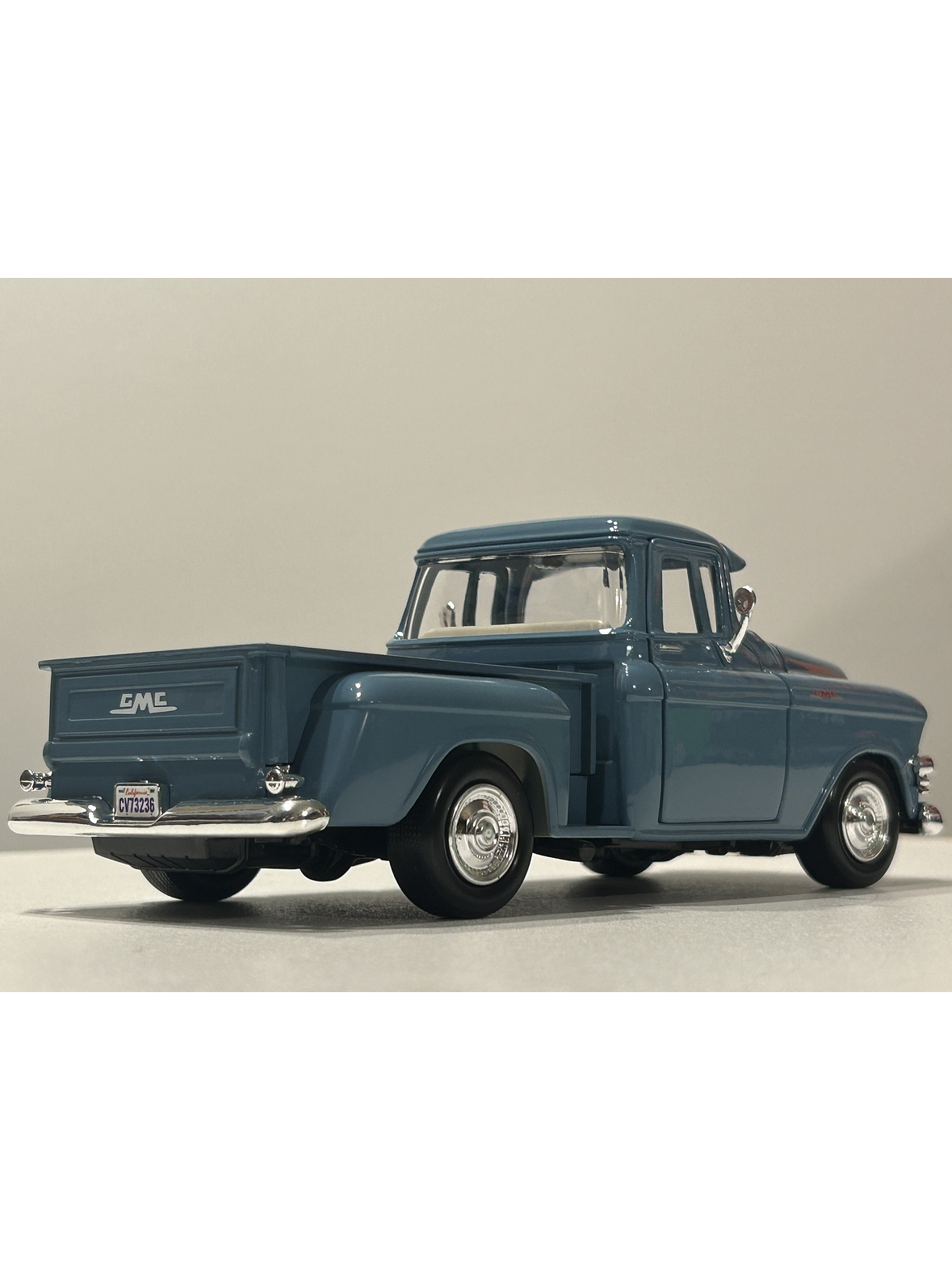 Motormax GMC 100 Pickup, 1:24 (Timeless Legends) – Ruta Nostalgia Chile 6