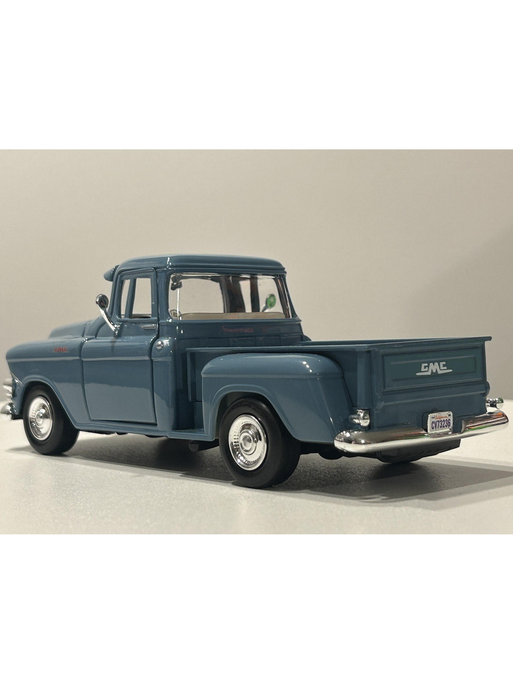 Motormax GMC 100 Pickup, 1:24 (Timeless Legends) – Ruta Nostalgia Chile 8