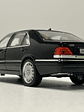 Jinlifang Mercedes-Benz S320 W140 1:24 plata – Sedán de lujo a escala con aperturas y detalle interior | Chile - Miniatura 17
