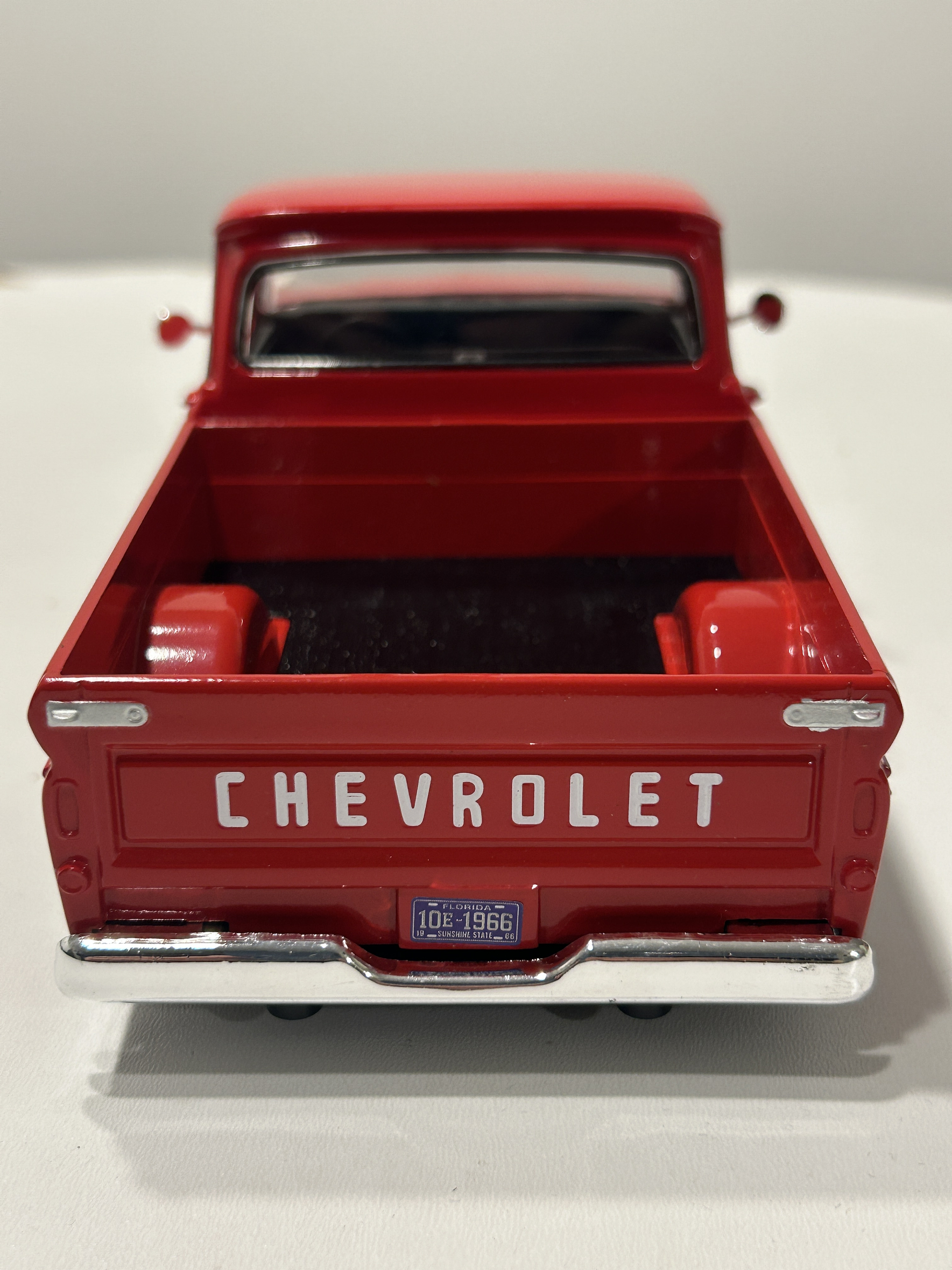 Motormax Chevrolet C10 Fleetside Pick-Up 1966, 1:24 – Clásico “C-10” primera generación | Ruta Nostalgia Chile 32