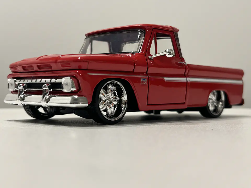 Camioneta Chevrolet C10 Fleetside Pick-Up | Motormax 1:24 26