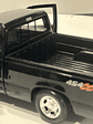 Maisto Chevrolet 454 SS Pick-up 1993 - Camioneta de culto a escala 1:24  – el “muscle truck” de los 90's - Miniatura 18
