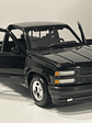 Maisto Chevrolet 454 SS Pick-up 1993 - Camioneta de culto a escala 1:24  – el “muscle truck” de los 90's - Miniatura 14