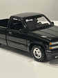 Maisto Chevrolet 454 SS Pick-up 1993 - Camioneta de culto a escala 1:24  – el “muscle truck” de los 90's - Miniatura 20