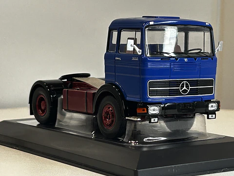 Camión Mercedes-Benz LPS 1632 (1970) | IXO 1:43