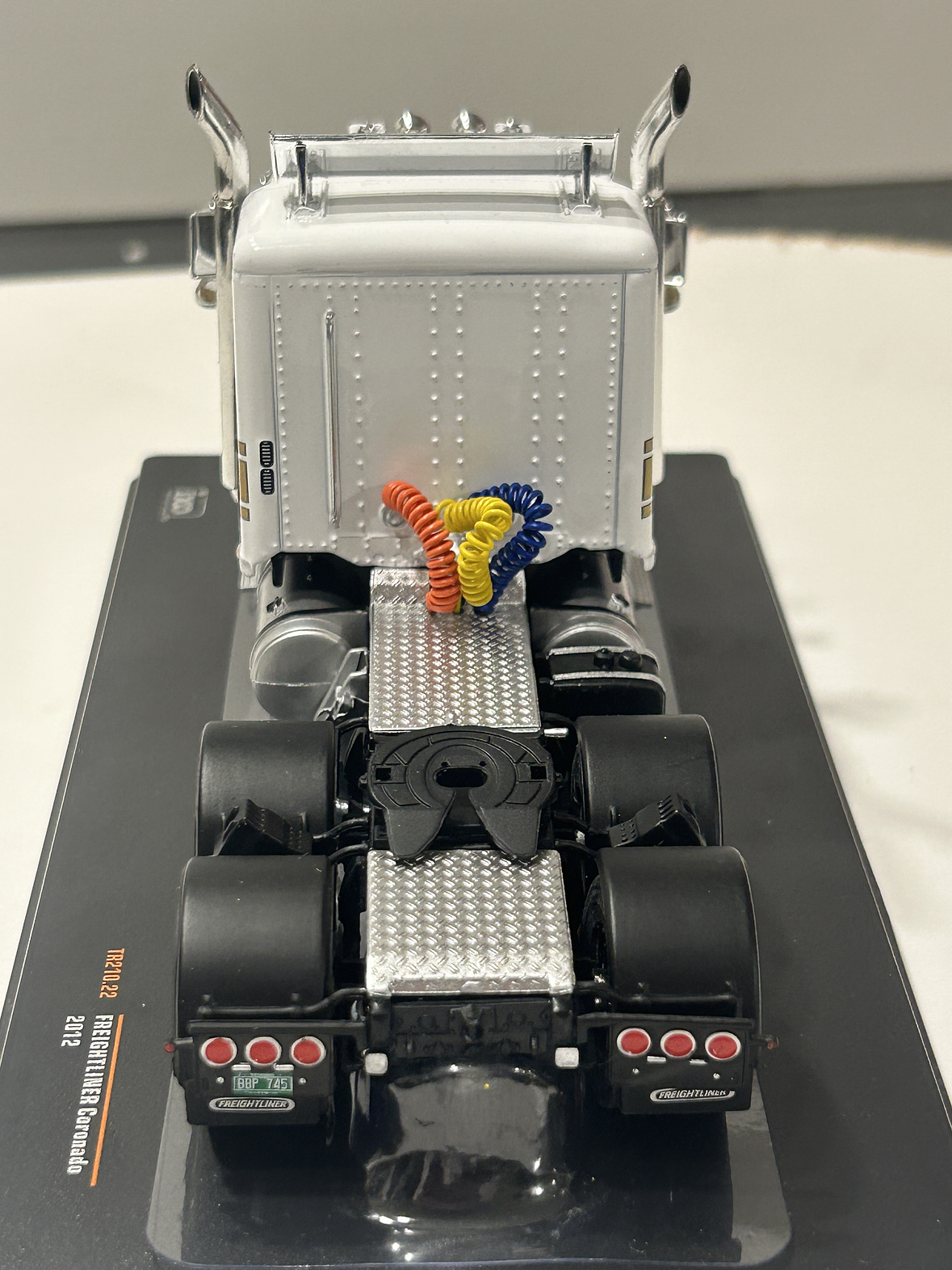 Camión Freightliner Coronado (2012) 6x4 |  IXO Models. Escala 1:43– Clásico americano de carretera | Diecast de colección 8