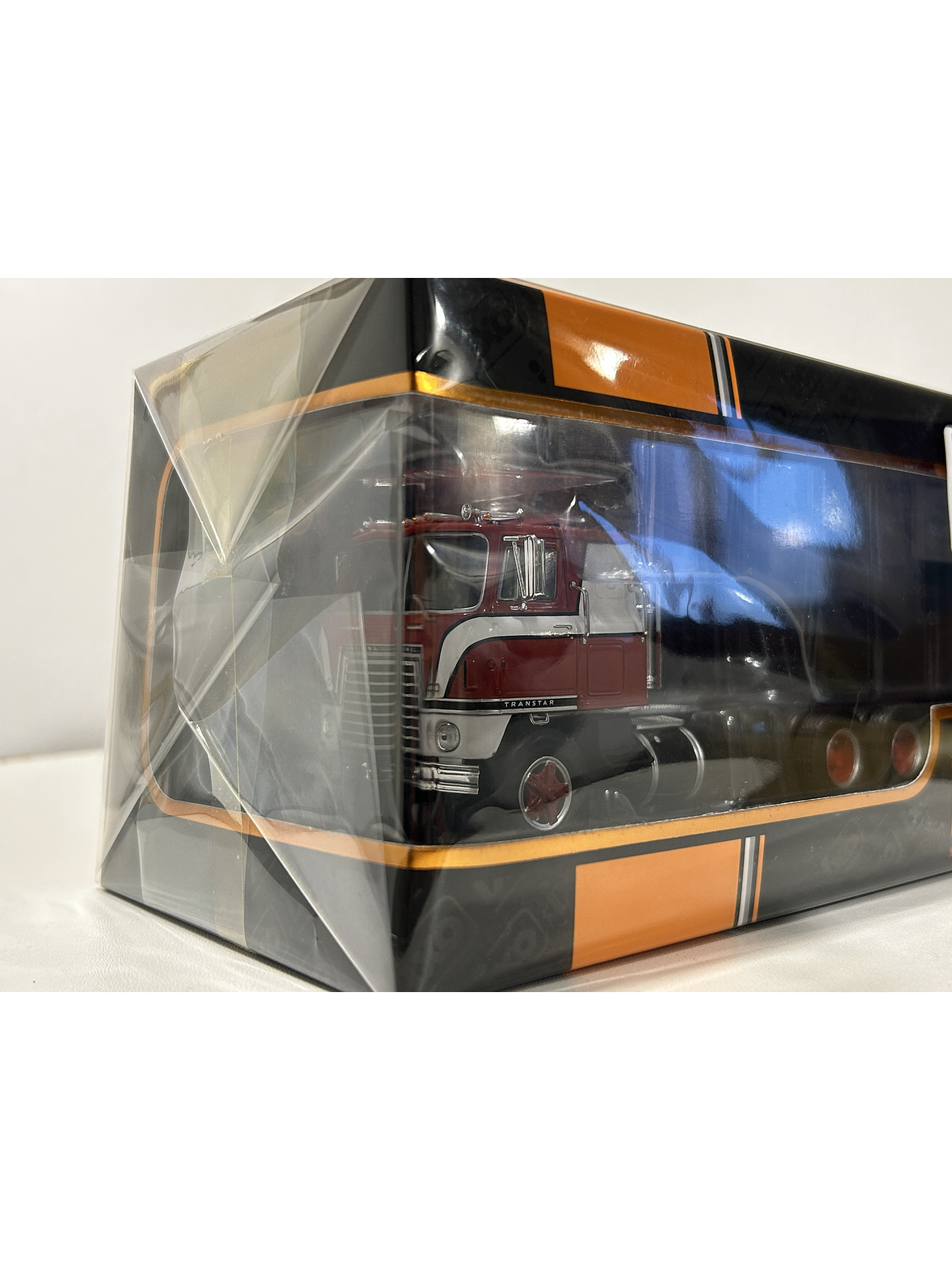 Camión International Transtar COE 1976 rojo/blanco 1:43 IXO Models 1:43 – Camión clásico americano  9