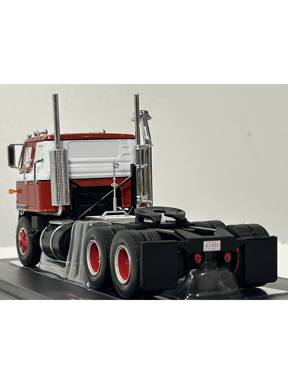 Camión International Transtar COE 1976 rojo/blanco 1:43 IXO Models 1:43 – Camión clásico americano  8