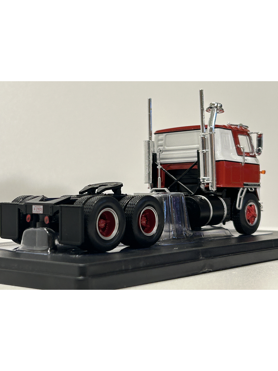 Camión International Transtar COE 1976 rojo/blanco 1:43 IXO Models 1:43 – Camión clásico americano  5