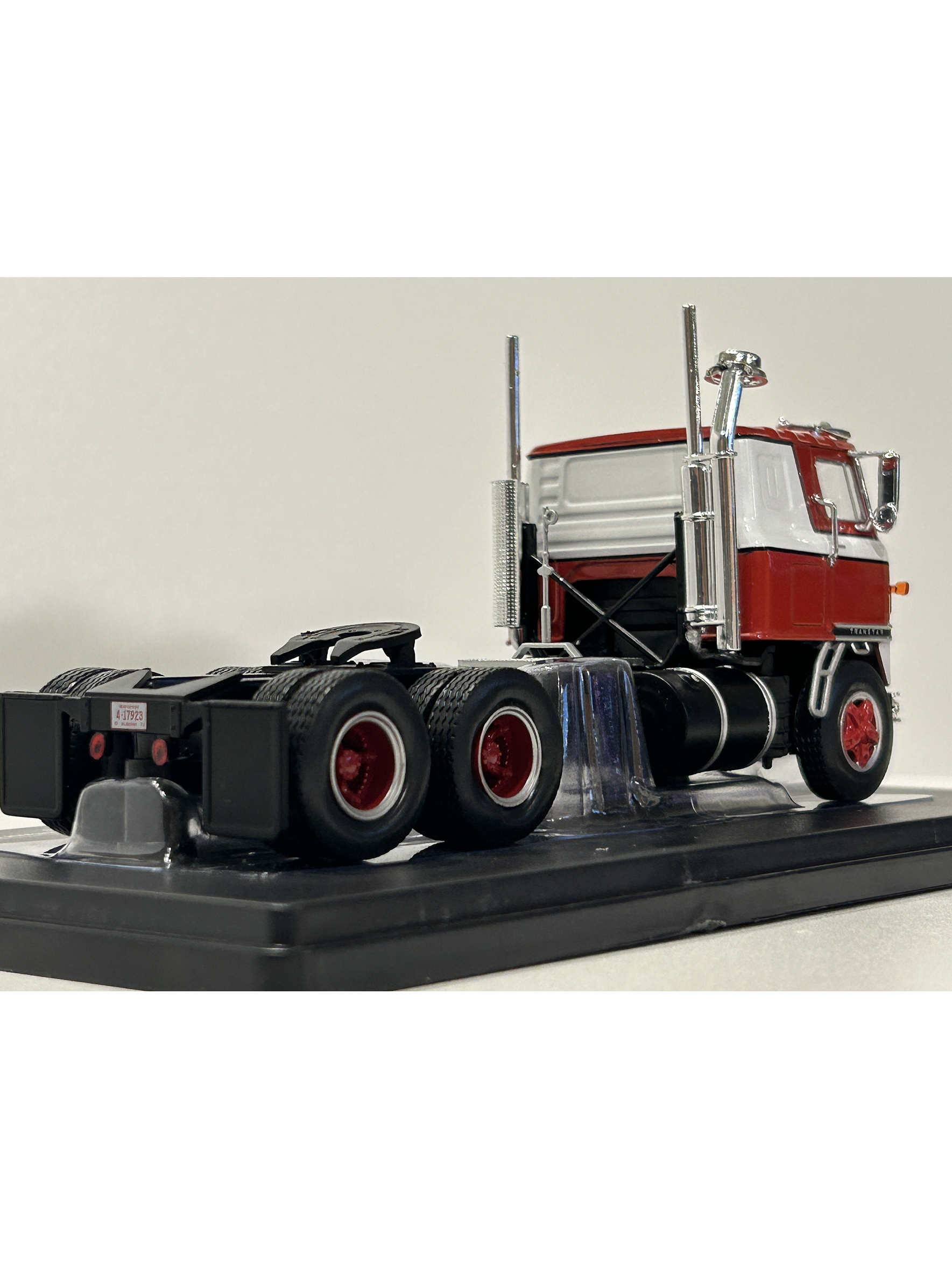 Camión International Transtar COE 1976 rojo/blanco 1:43 IXO Models 1:43 – Camión clásico americano  5