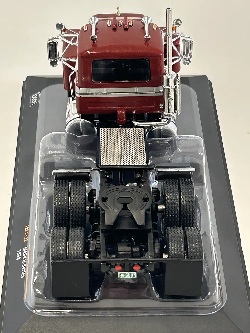 Camión Mack Serie R 1966 rojo IXO Models 1:43 6