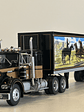 Kenworth W925 Smokey and the Bandit 1977 1:43 WERK83 – Camión clásico USA con remolque decorado de película  - Miniatura 1