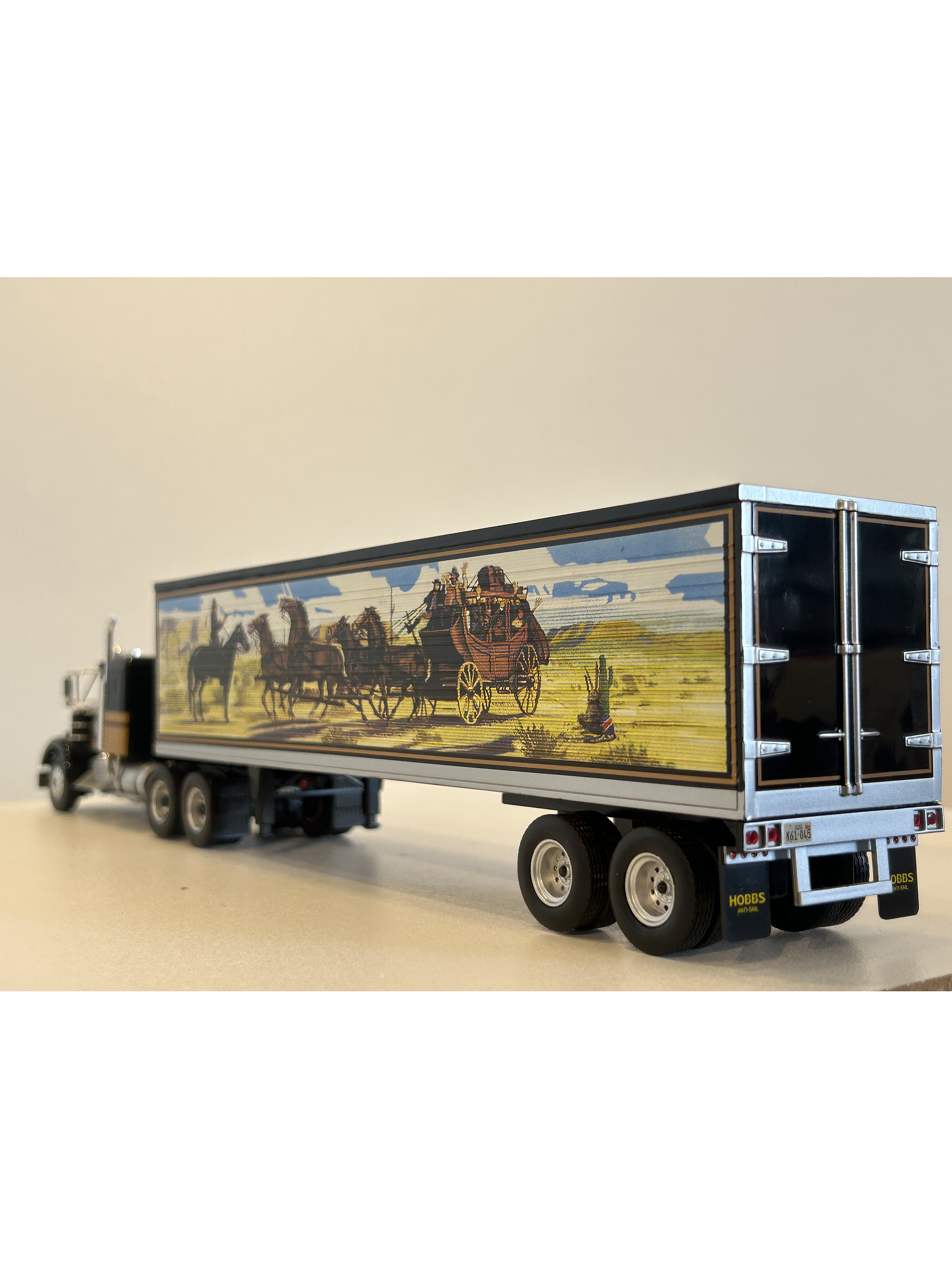 Kenworth W925 Smokey and the Bandit 1977 1:43 WERK83 – Camión clásico USA con remolque decorado de película  7