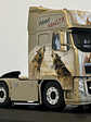 Volvo FH16 2003 “Moon Howler” 1:43 Hachette – Camión sueco tuning con lobos aullando a la luna  - Miniatura 7