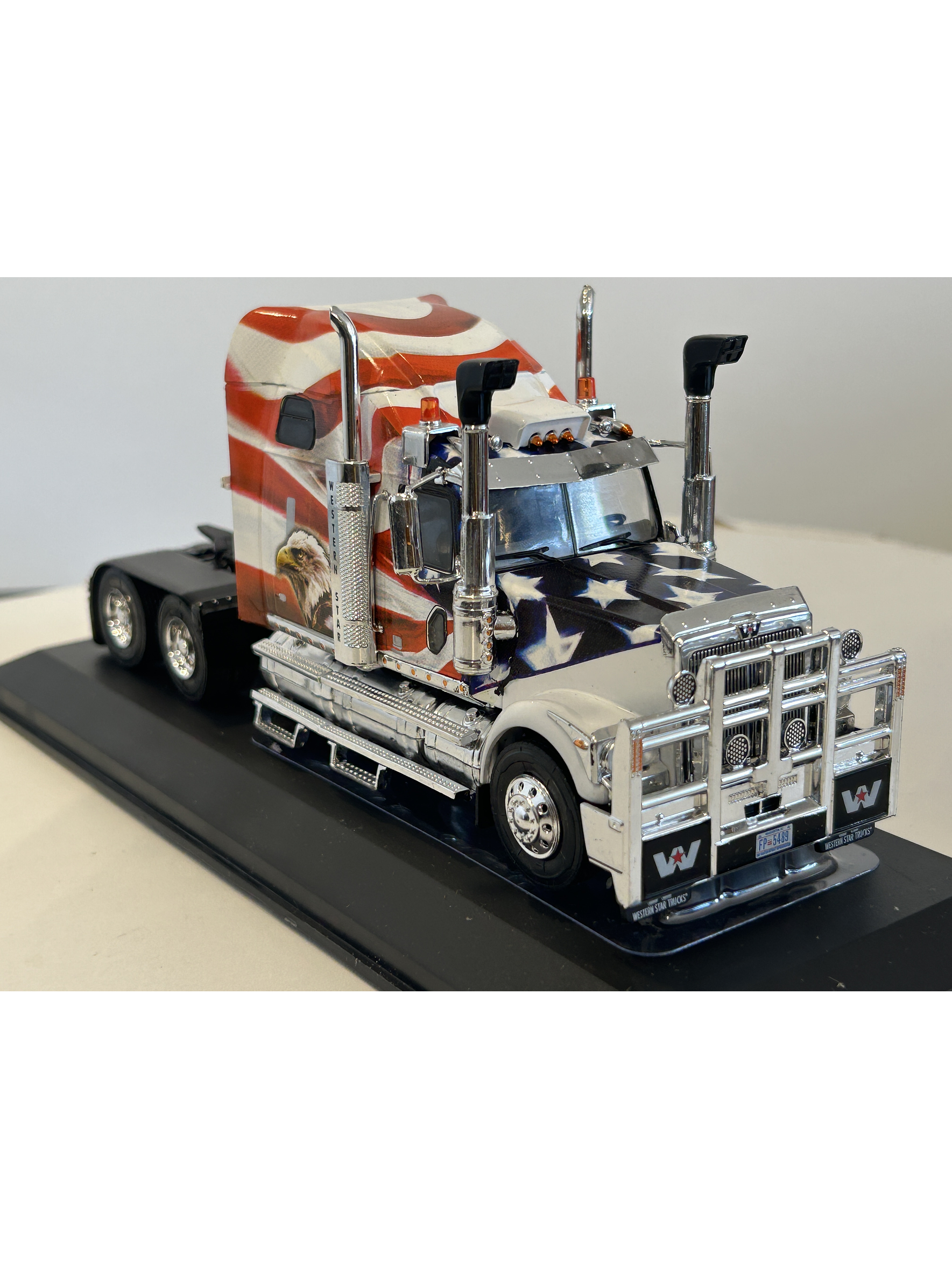 Western Star 4900 “American Eagle” 2015 1:43 Hachette – Camión americano showtruck de colección  5