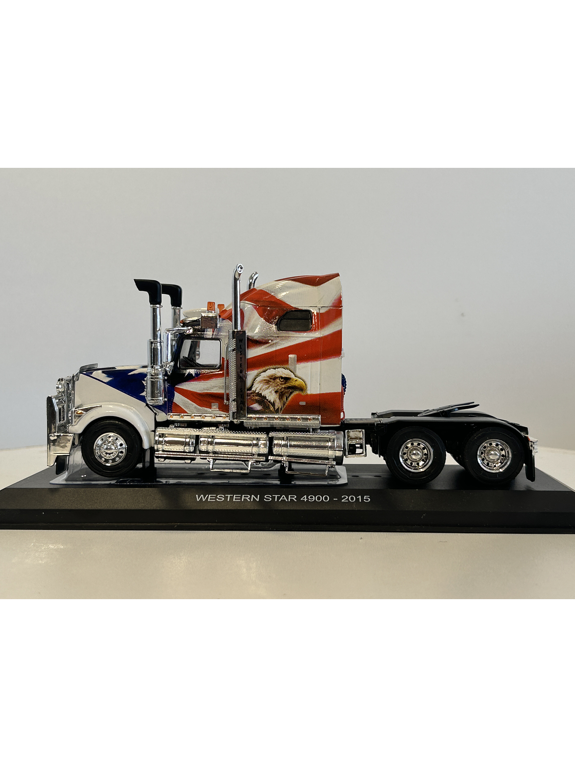 Western Star 4900 “American Eagle” 2015 1:43 Hachette – Camión americano showtruck de colección  9