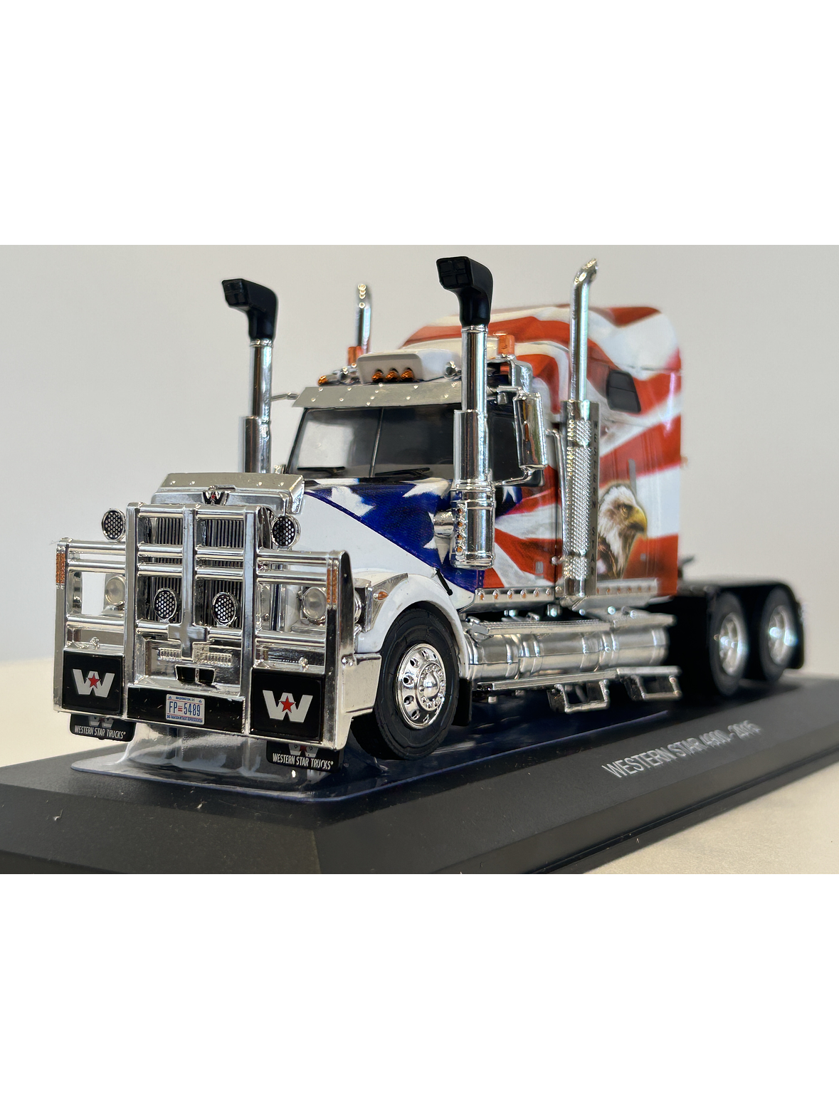 Western Star 4900 “American Eagle” 2015 1:43 Hachette – Camión americano showtruck de colección  1