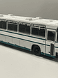 Ikarus 250.59 Premium ClassiXXs 1:43 blanco/verde – Bus interurbano húngaro clásico de colección  - Miniatura 6