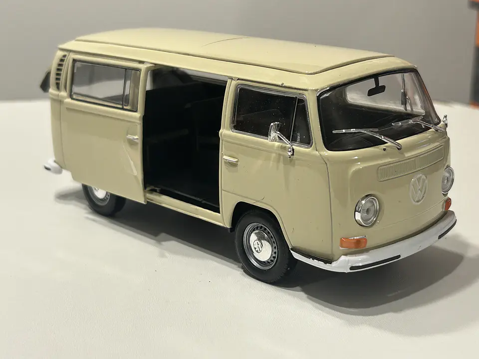 Bus Volkswagen VW T2 Bus 1972 | Welly Escala 1:24 4