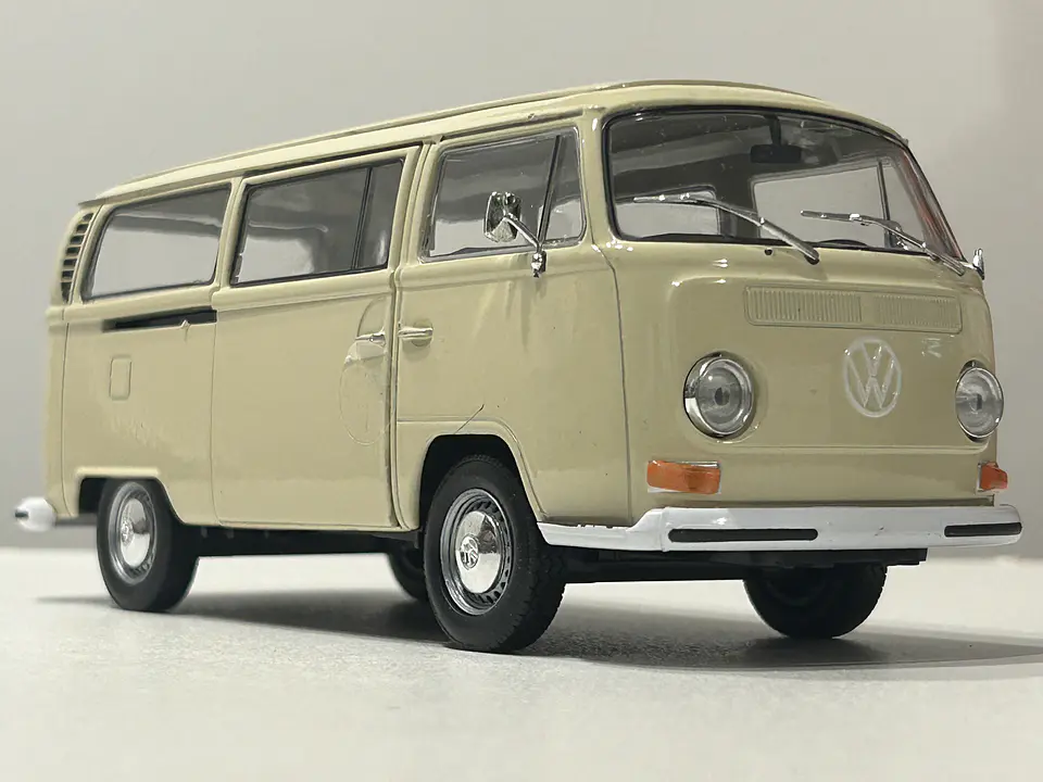 Bus Volkswagen VW T2 Bus 1972 | Welly Escala 1:24 3