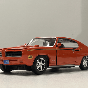 Pontiac GTO Judge 1969 naranja 1:24 Motormax – Muscle car clásico americano de colección 