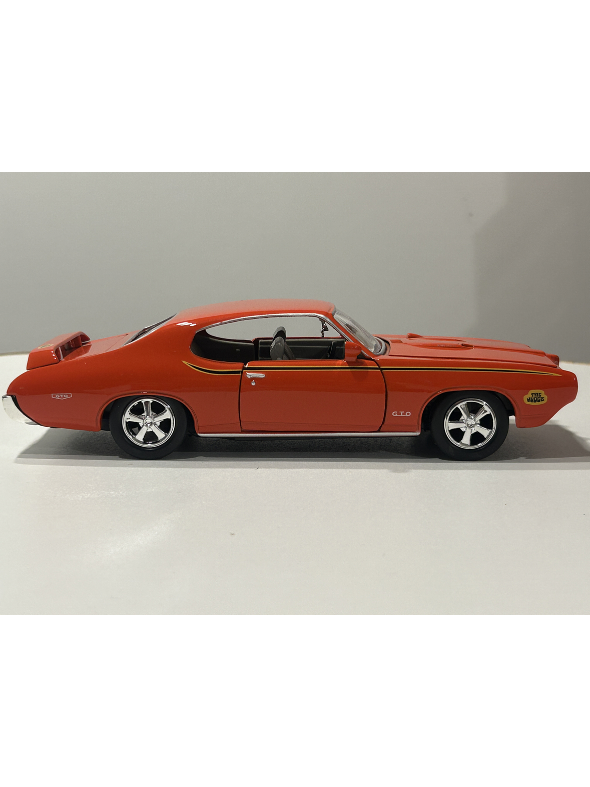 Pontiac GTO Judge 1969 naranja 1:24 Motormax – Muscle car clásico americano de colección  5