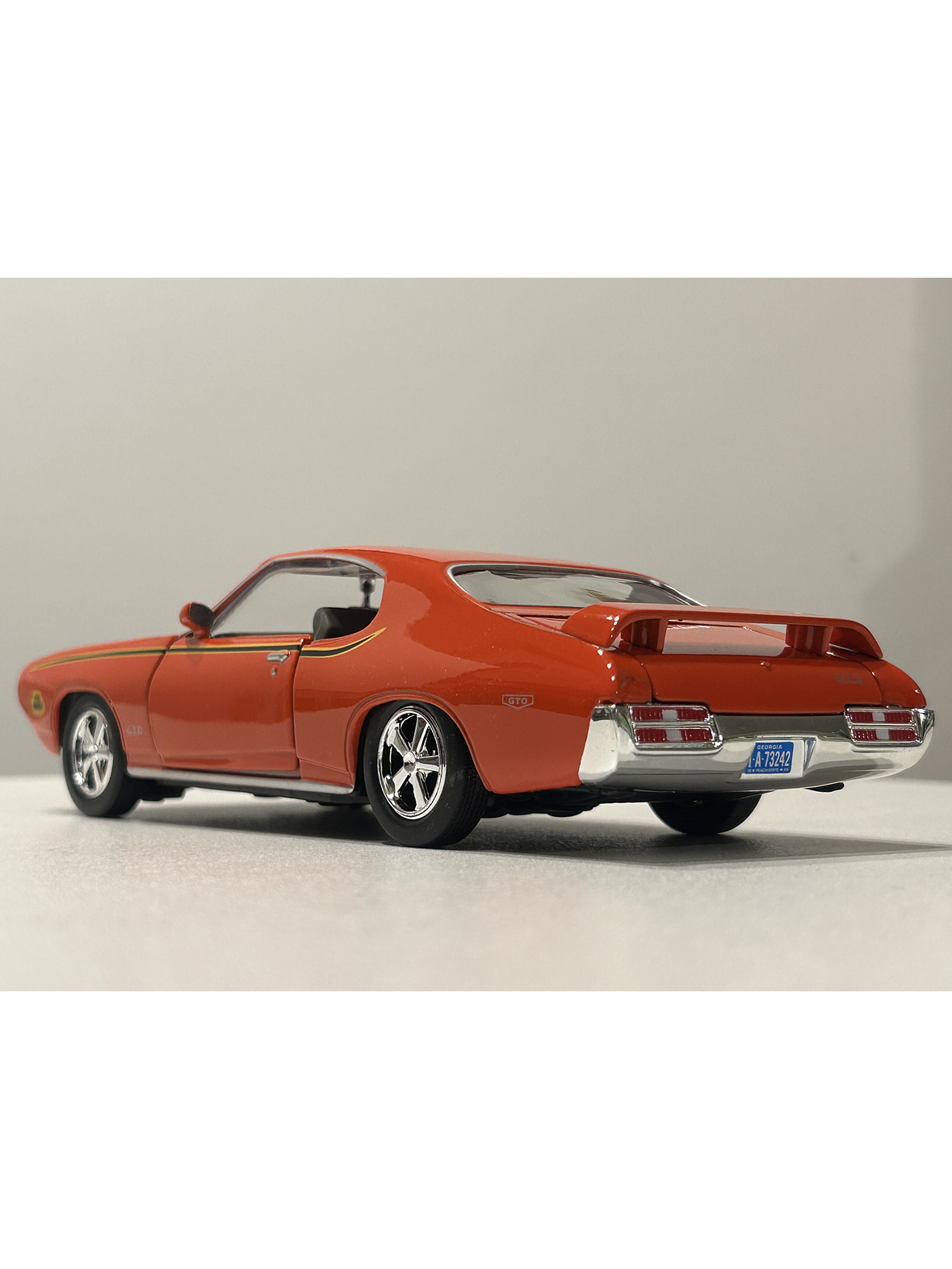 Pontiac GTO Judge 1969 naranja 1:24 Motormax – Muscle car clásico americano de colección  9