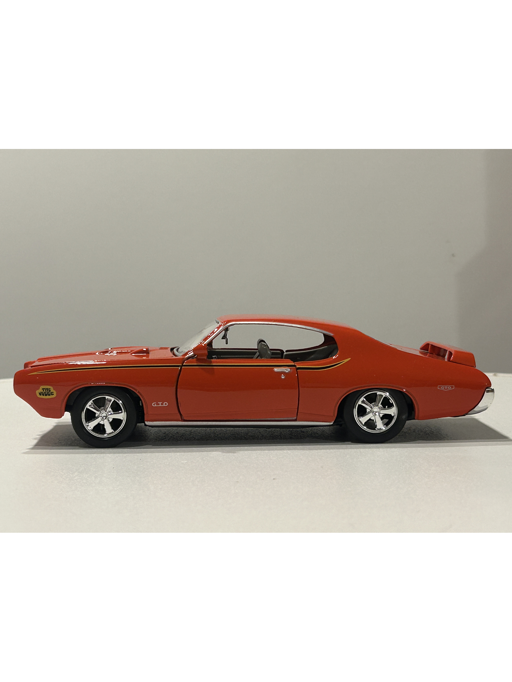 Pontiac GTO Judge 1969 naranja 1:24 Motormax – Muscle car clásico americano de colección  8