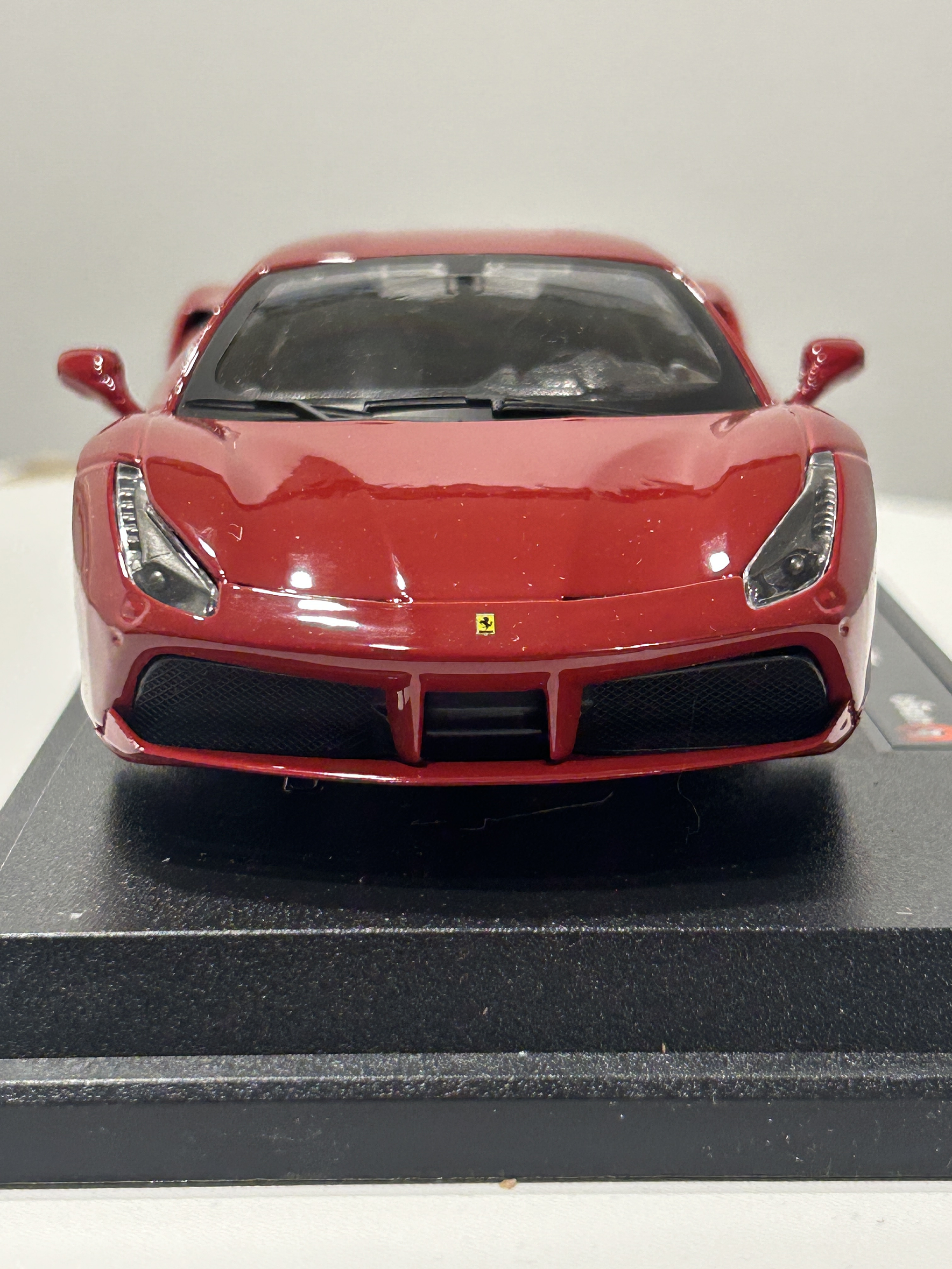 Bburago Ferrari 488 GTB 1:24 – Superdeportivo italiano rojo para coleccionistas en Chile 2