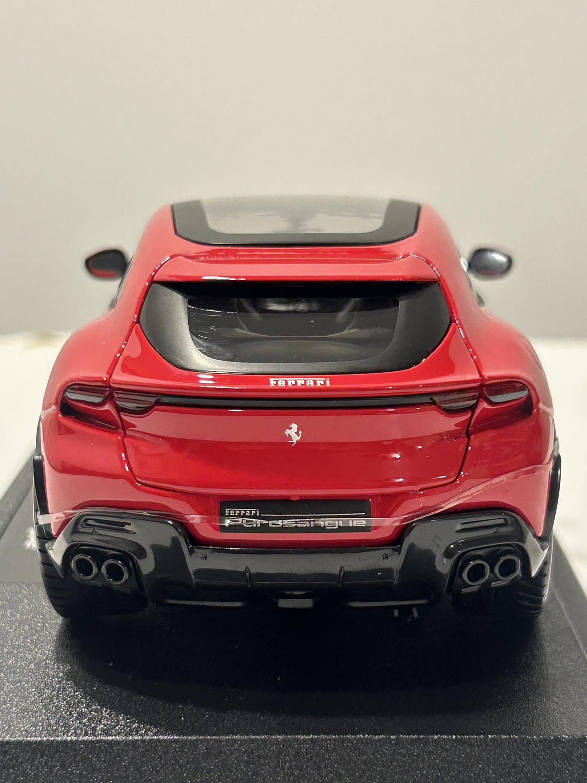 Ferrari Purosangue 1:24 Bburago – SUV V12 de Maranello para coleccionistas en Chile  9