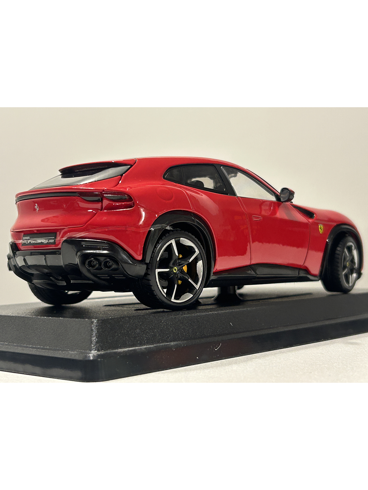 Ferrari Purosangue 1:24 Bburago – SUV V12 de Maranello para coleccionistas en Chile  5