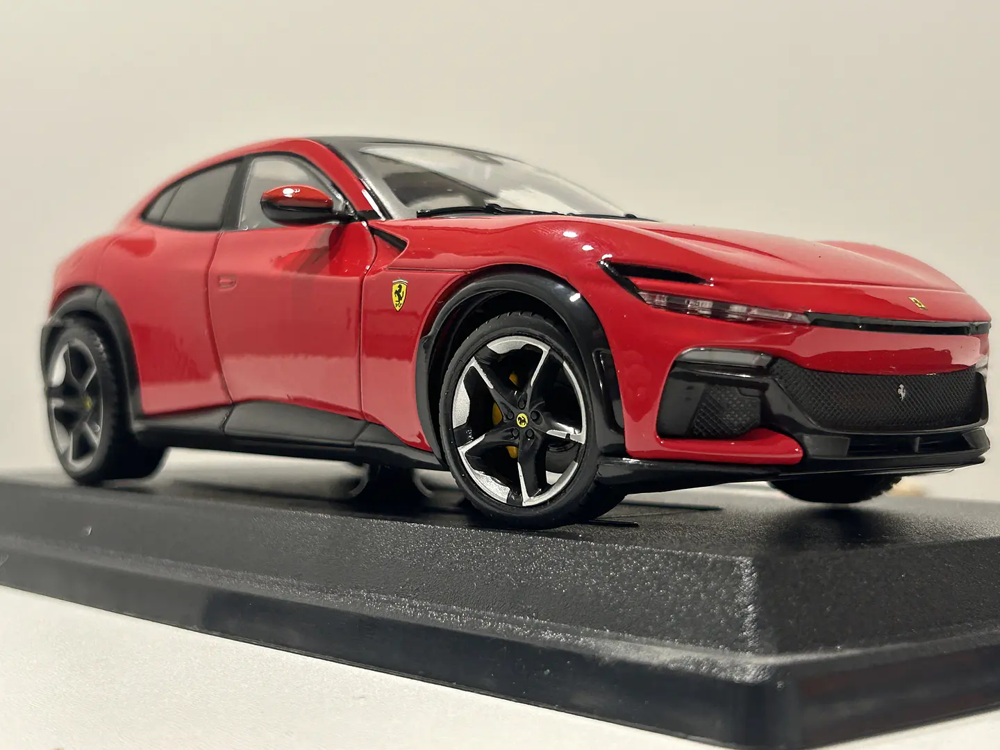 Auto Ferrari Purosangue SUV V12 | Bburago 1:24  2