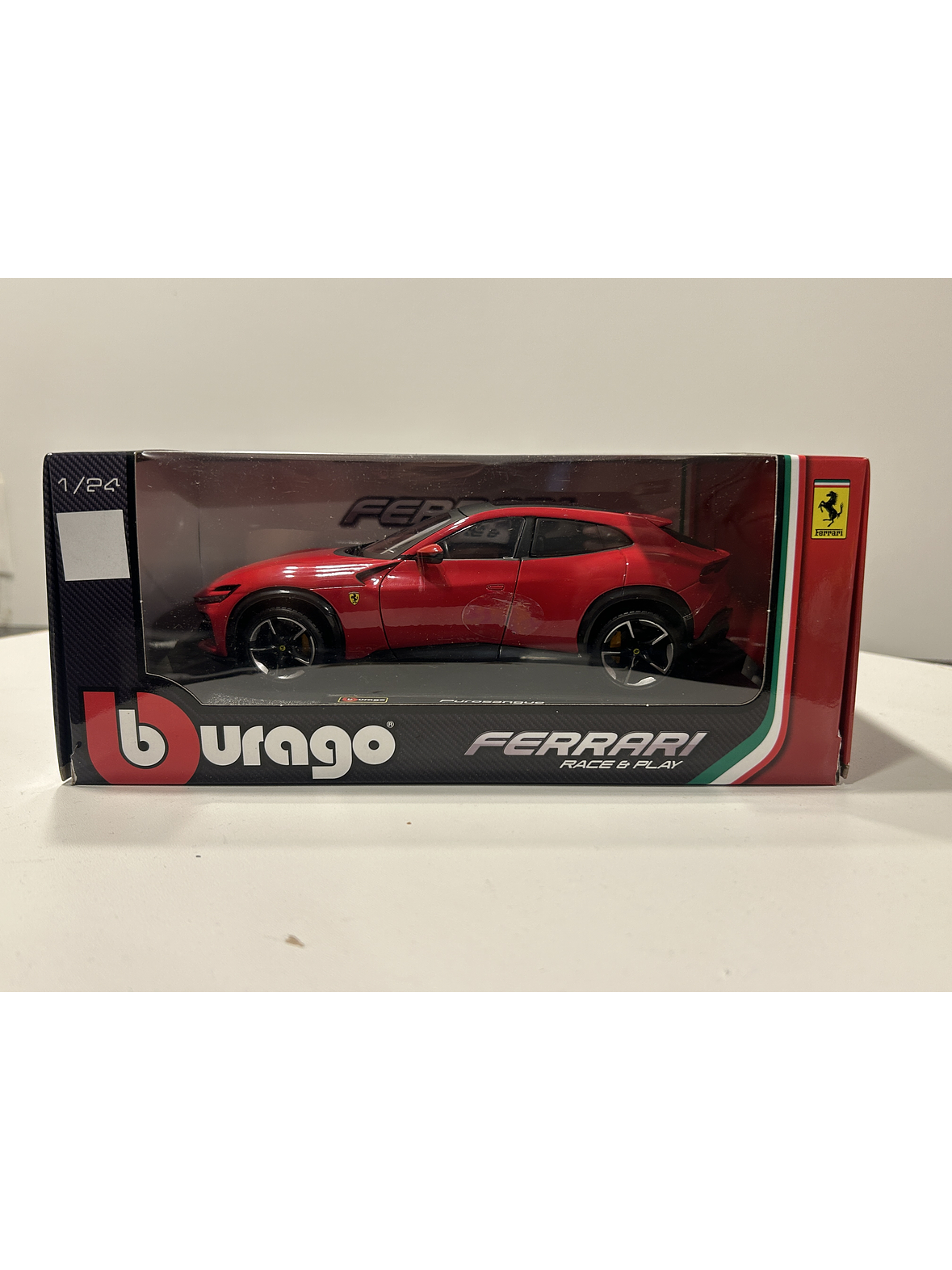 Ferrari Purosangue 1:24 Bburago – SUV V12 de Maranello para coleccionistas en Chile  7
