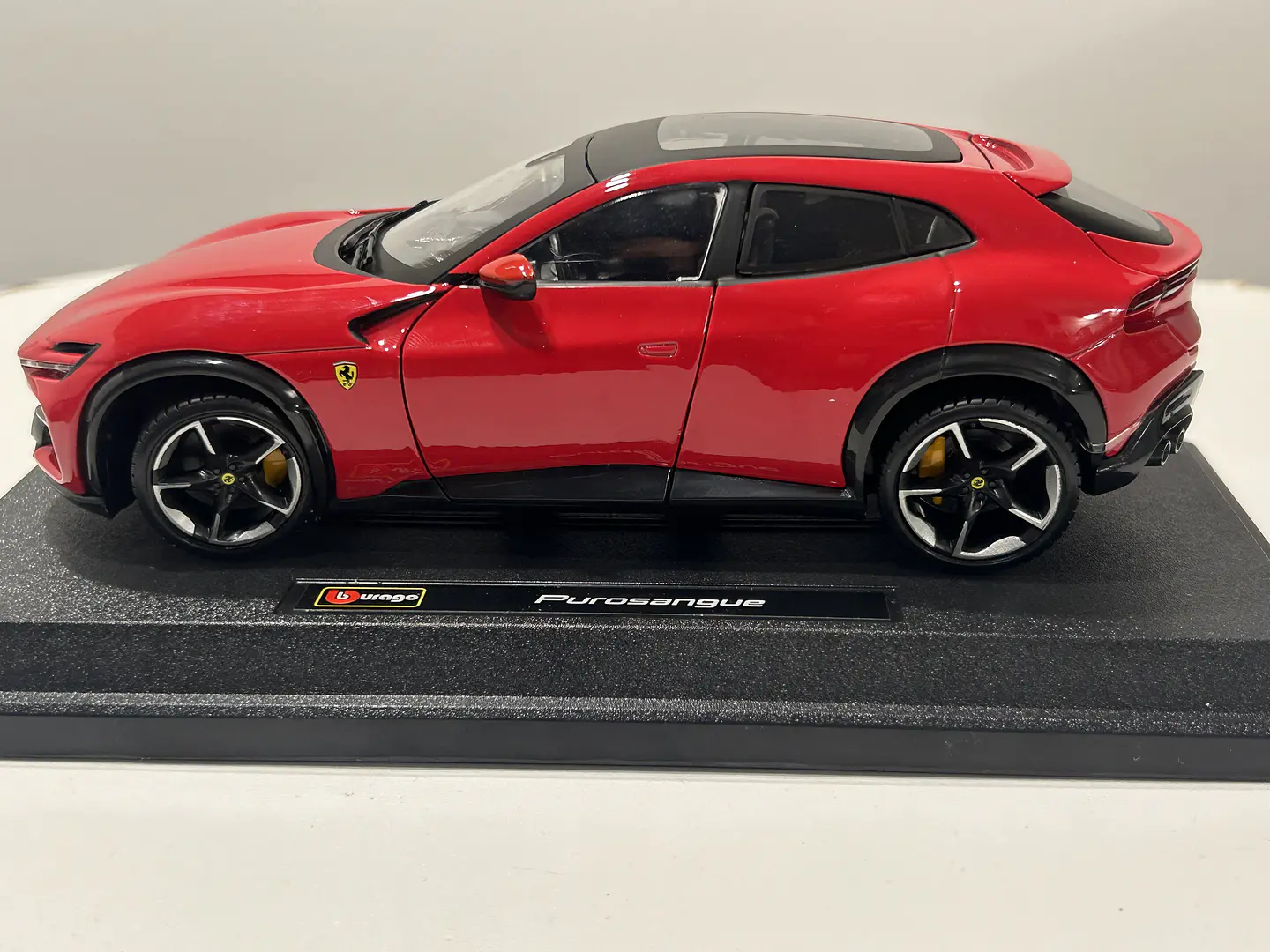 Auto Ferrari Purosangue SUV V12 | Bburago 1:24  4