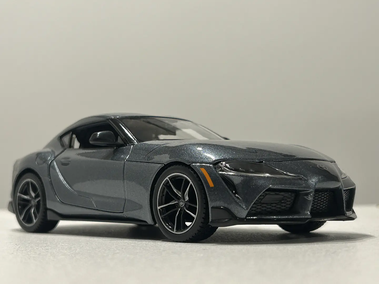Auto Toyota GR Supra | Maisto 1:24 Coleccionable 4