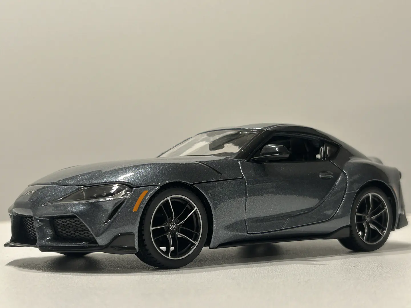 Auto Toyota GR Supra | Maisto 1:24 Coleccionable 1