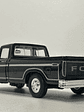 Ford F-150 Custom 1979 Motormax 1:24 – Pickup clásica americana para coleccionistas y amantes del transporte  - Miniatura 9