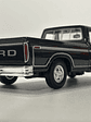 Ford F-150 Custom 1979 Motormax 1:24 – Pickup clásica americana para coleccionistas y amantes del transporte  - Miniatura 8