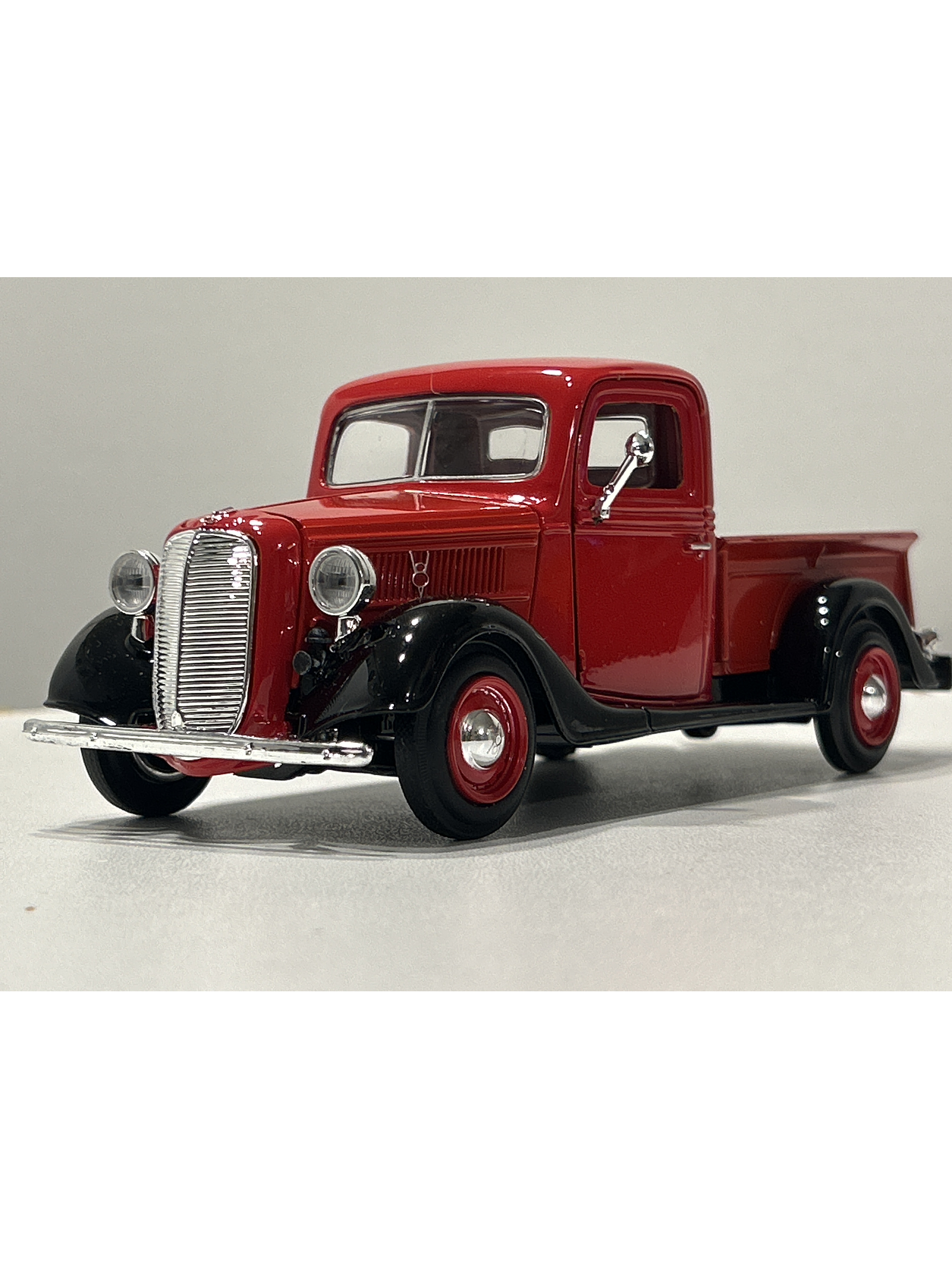 Ford Pick Up 1937 Motormax 1:24 – Camioneta clásica roja de colección en metal, edición Timeless Legends 1