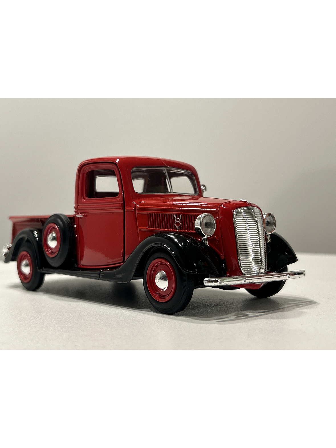 Ford Pick Up 1937 Motormax 1:24 – Camioneta clásica roja de colección en metal, edición Timeless Legends 4