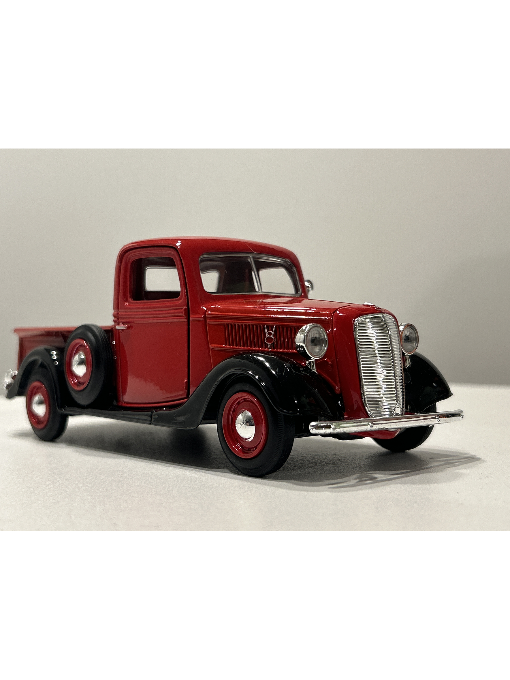Ford Pick Up 1937 Motormax 1:24 – Camioneta clásica roja de colección en metal, edición Timeless Legends 4