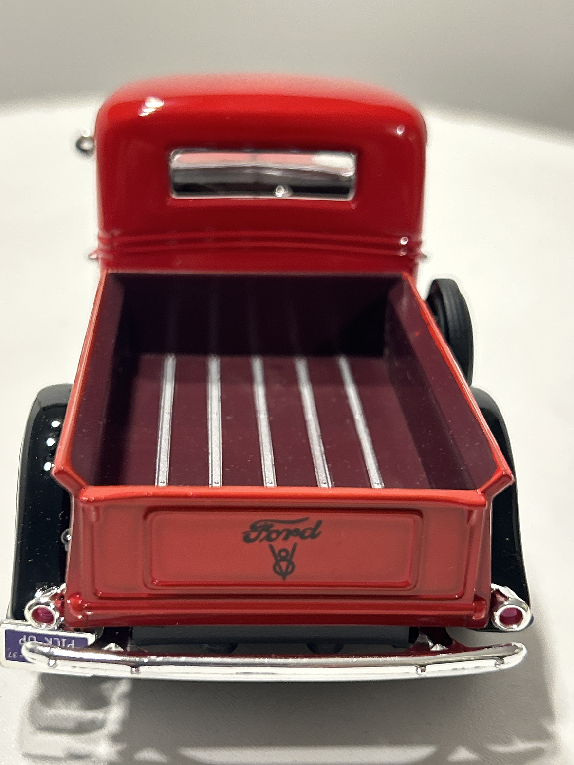 Ford Pick Up 1937 Motormax 1:24 – Camioneta clásica roja de colección en metal, edición Timeless Legends 7